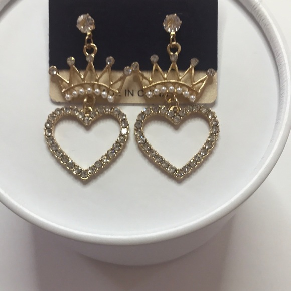 Jewelry - Queen Heart Earrings 👑❤️ Gold / silver